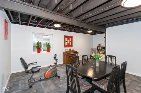 6618 Colville Place Indianapolis IN 46236