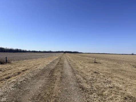2091 E Sr 236 Roachdale IN 46172