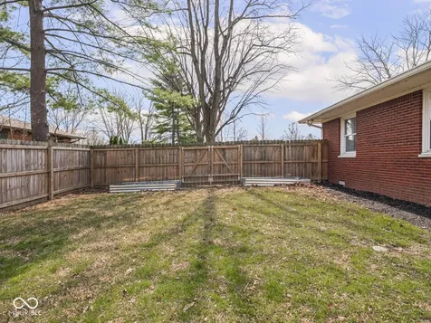 4740 Wyandott Trail Indianapolis IN 46250