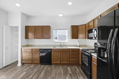 1937 Abbey Lane Columbus IN 47201