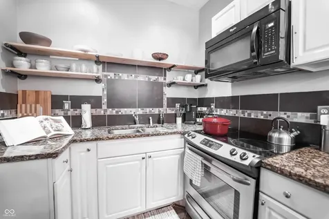 2407 N Capitol Avenue Indianapolis IN 46208