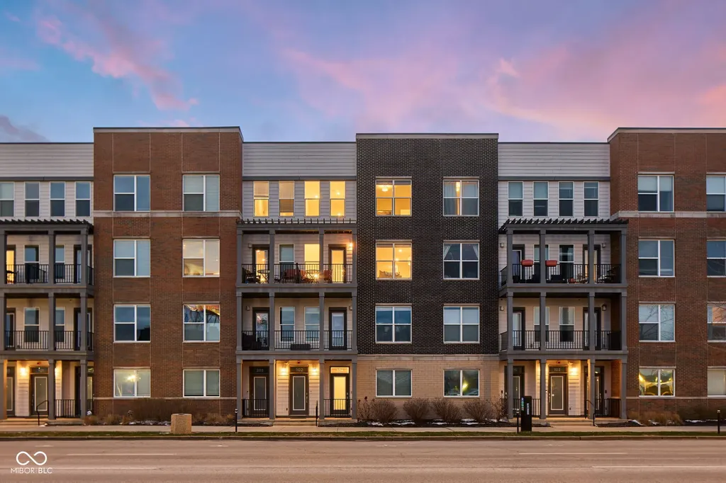 727 N Illinois Street Indianapolis IN 46204