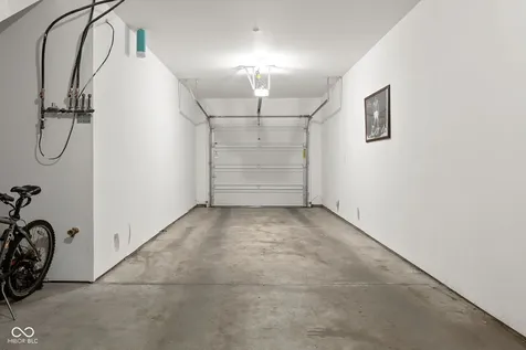 727 N Illinois Street Indianapolis IN 46204