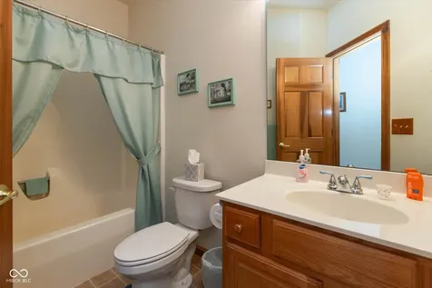 11040 Harness Way Indianapolis IN 46239