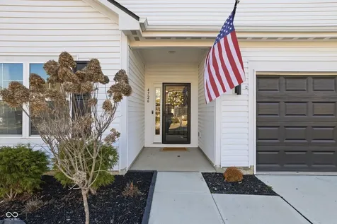 4726 Amber Wood Lane Indianapolis IN 46235