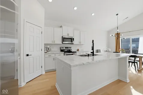 4726 Amber Wood Lane Indianapolis IN 46235
