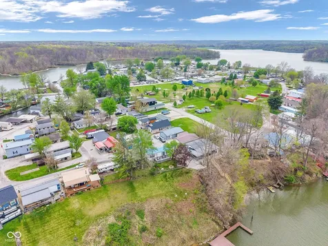 4016 Van Bibber Lake Estate Greencastle IN 46135