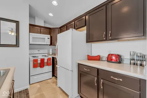 4016 Van Bibber Lake Estate Greencastle IN 46135