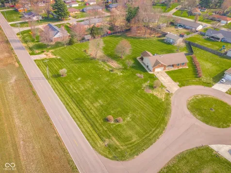 7000 S Artesian Court Columbus IN 47201