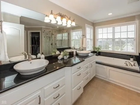 16802 Oak Manor Drive Westfield IN 46074