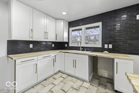 3141 W 33rd Street Indianapolis IN 46222