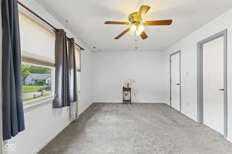 6433 Southern Lakes Drive N Indianapolis IN 46237