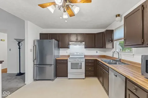 6433 Southern Lakes Drive N Indianapolis IN 46237
