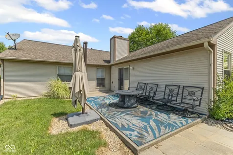 6433 Southern Lakes Drive N Indianapolis IN 46237