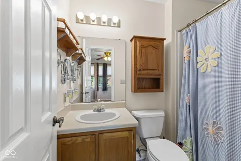 6433 Southern Lakes Drive N Indianapolis IN 46237