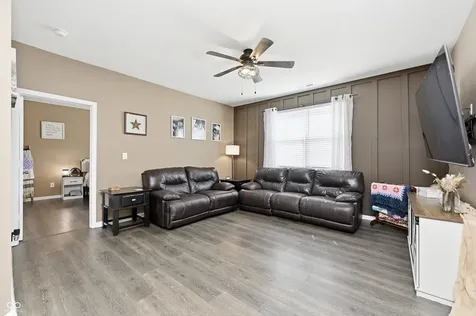 1593 Fairmount Drive Greenfield IN 46140