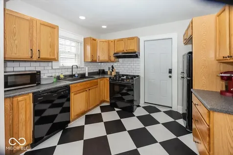6140 Winthrop Avenue Indianapolis IN 46220