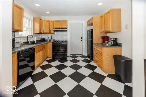 6140 Winthrop Avenue Indianapolis IN 46220