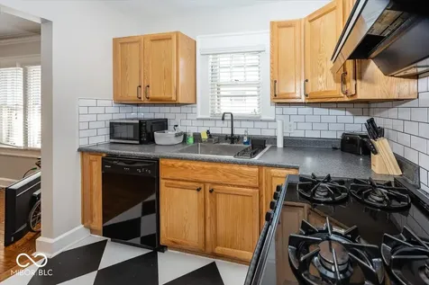 6140 Winthrop Avenue Indianapolis IN 46220