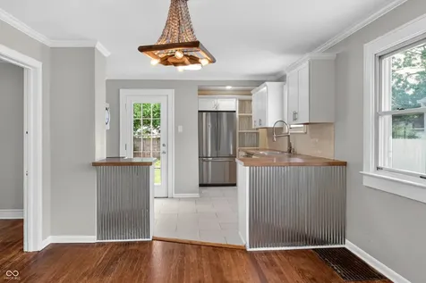 4915 Evanston Avenue Indianapolis IN 46205