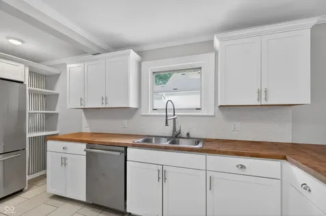 4915 Evanston Avenue Indianapolis IN 46205