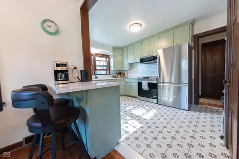 2339 Lafayette Avenue Columbus IN 47201