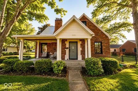 2339 Lafayette Avenue Columbus IN 47201