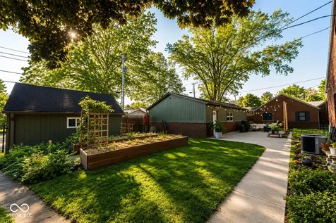 2339 Lafayette Avenue Columbus IN 47201