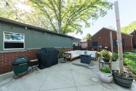 2339 Lafayette Avenue Columbus IN 47201