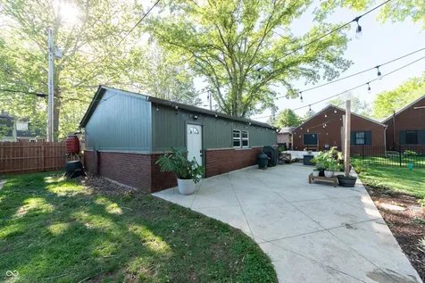 2339 Lafayette Avenue Columbus IN 47201