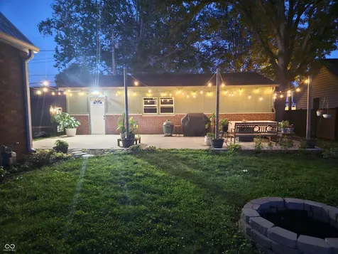 2339 Lafayette Avenue Columbus IN 47201