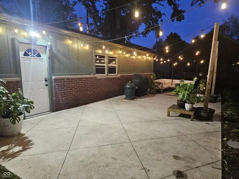 2339 Lafayette Avenue Columbus IN 47201