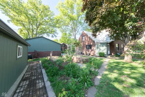 2339 Lafayette Avenue Columbus IN 47201