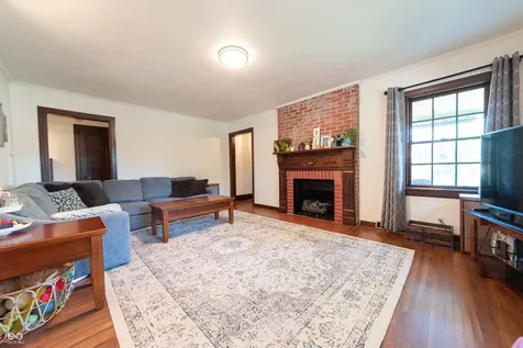 2339 Lafayette Avenue Columbus IN 47201