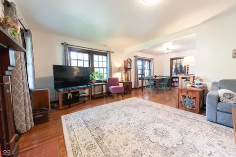 2339 Lafayette Avenue Columbus IN 47201