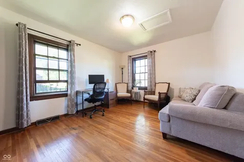2339 Lafayette Avenue Columbus IN 47201