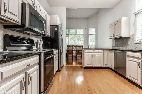 7853 Clearwater Parkway Indianapolis IN 46240