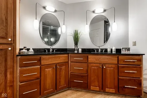 7853 Clearwater Parkway Indianapolis IN 46240