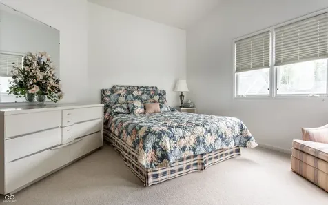 7853 Clearwater Parkway Indianapolis IN 46240