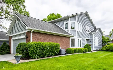 7853 Clearwater Parkway Indianapolis IN 46240