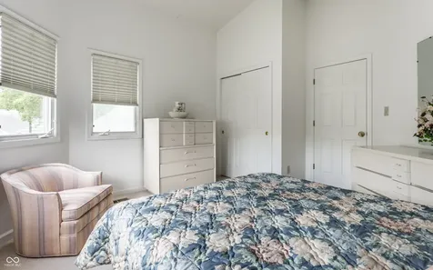 7853 Clearwater Parkway Indianapolis IN 46240