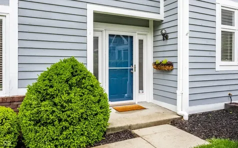 7853 Clearwater Parkway Indianapolis IN 46240