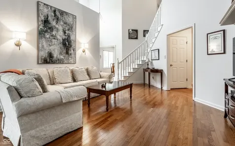 7853 Clearwater Parkway Indianapolis IN 46240