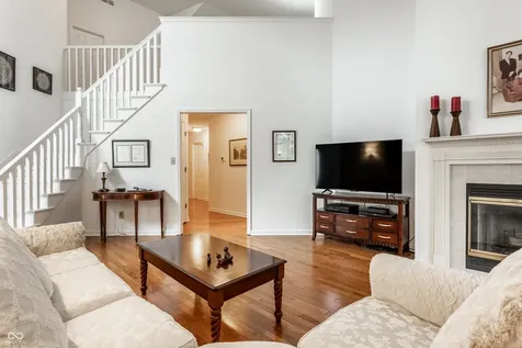 7853 Clearwater Parkway Indianapolis IN 46240
