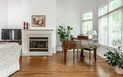 7853 Clearwater Parkway Indianapolis IN 46240