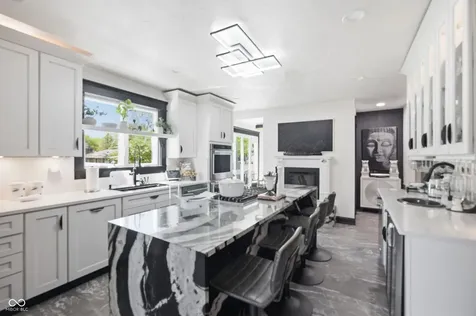 1125 N Madison Avenue Anderson IN 46011