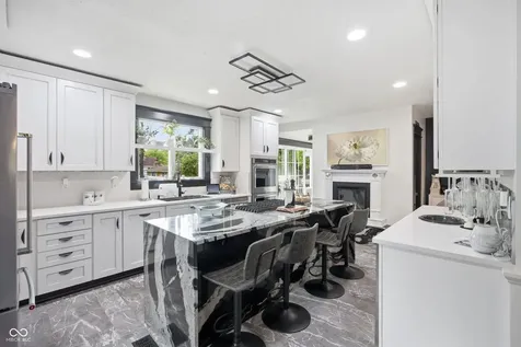 1125 N Madison Avenue Anderson IN 46011