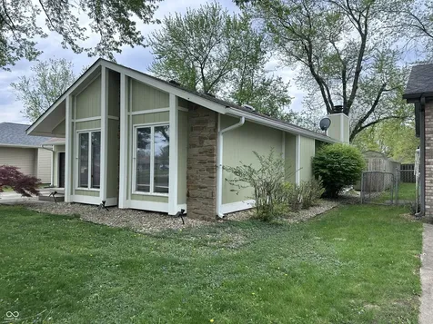 3920 Peppertree Lane Columbus IN 47203