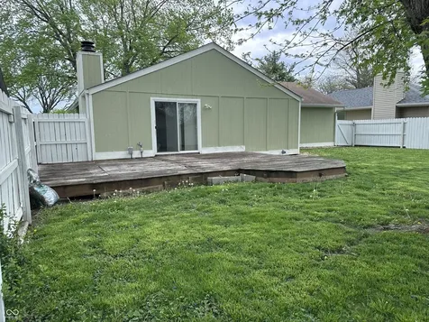 3920 Peppertree Lane Columbus IN 47203