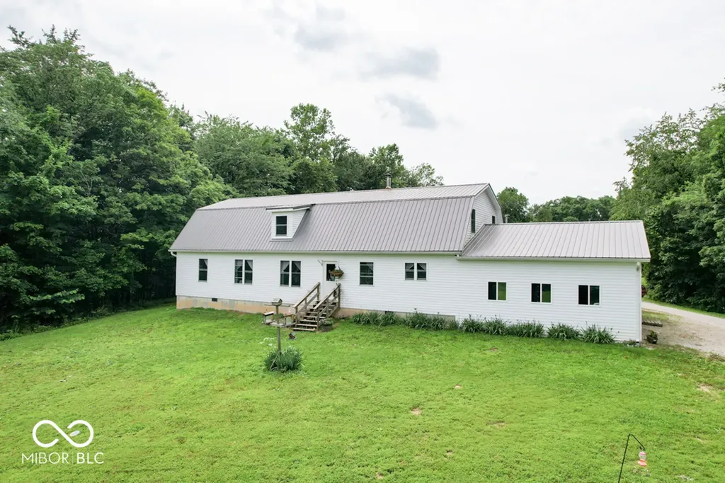 6430 E Private Rd 800 N North Vernon IN 47265